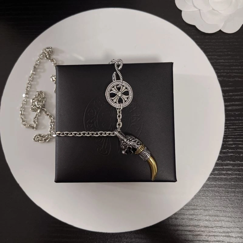 Vibrant Chrxmx Hxxrts Necklaces 301051