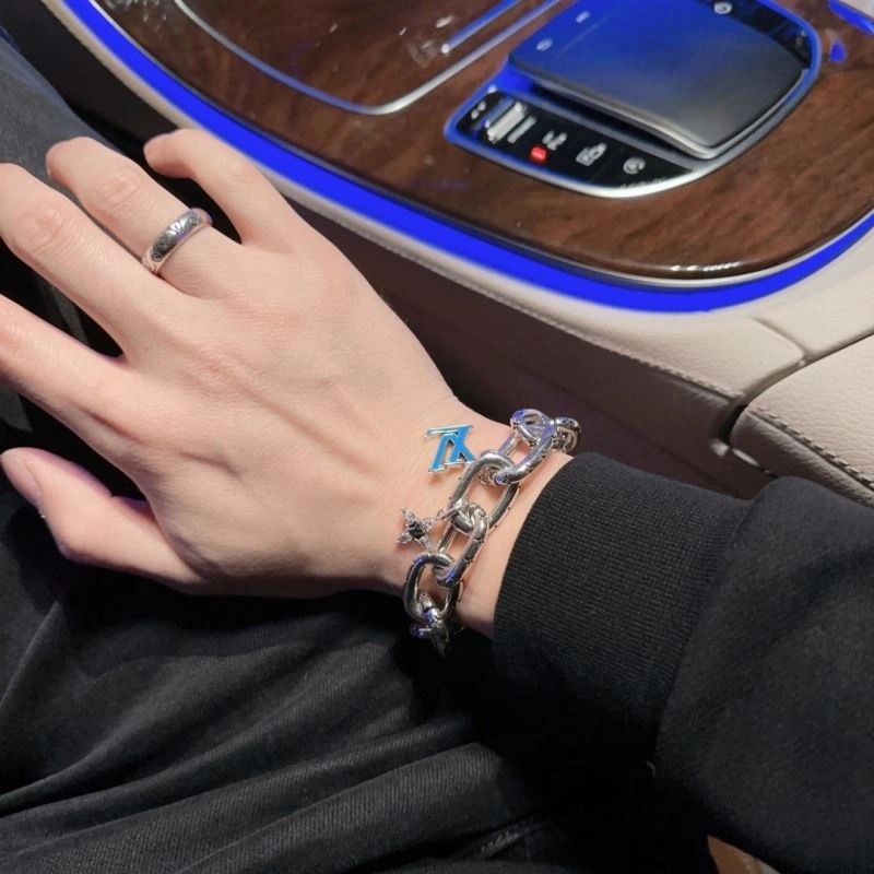 Trendsetting LX Bracelets 312013