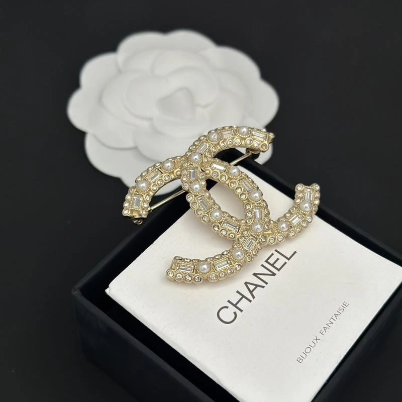 Sleek Chxnxl Brooches 292859