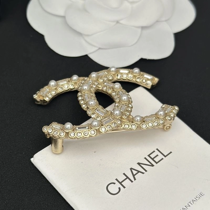 Sleek Chxnxl Brooches 292859