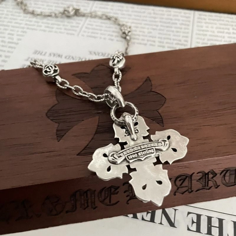 Chrxmx Hxxrts Necklaces Stylish 301055