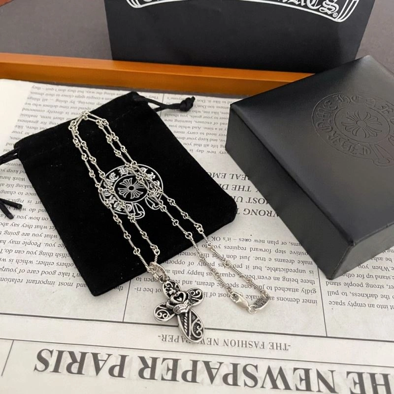 Classic Chrxmx Hxxrts Necklaces 301075
