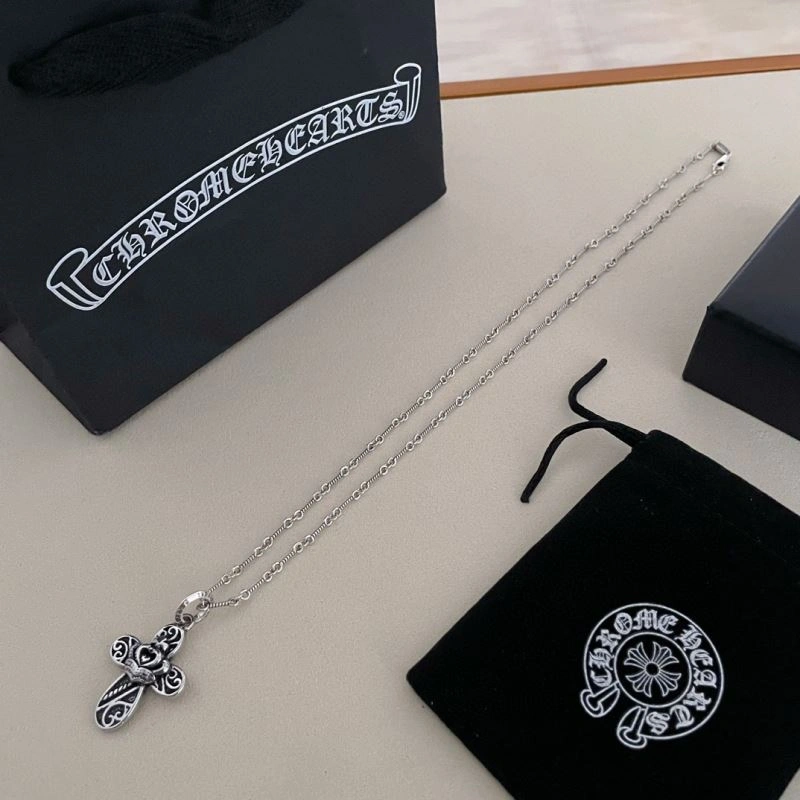 Classic Chrxmx Hxxrts Necklaces 301075