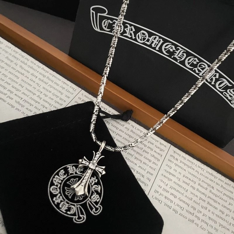 Chrxmx Hxxrts Necklaces ModernLook 301045