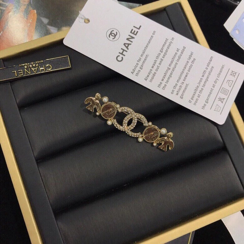 Bright Chxnxl Brooches 292848