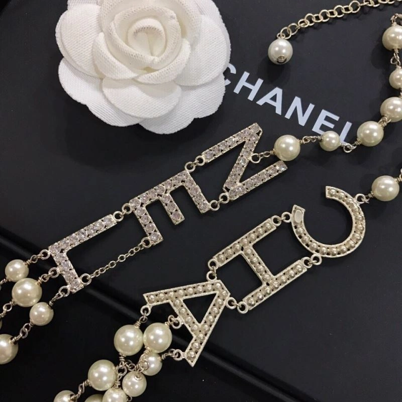 Modern Chxnxl Brooches 292856