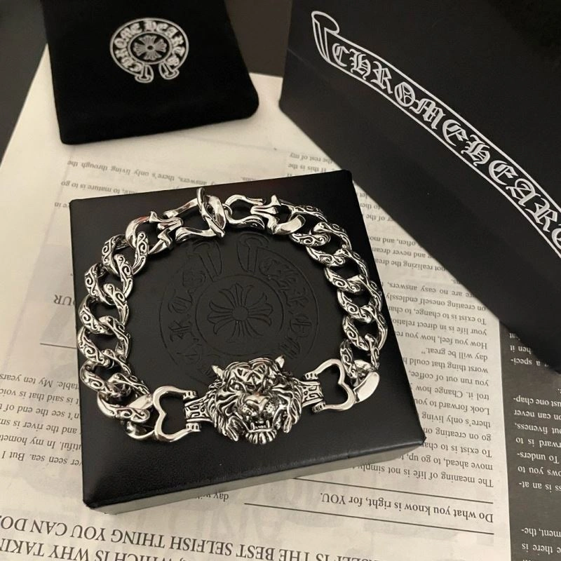 Stylish Chrxmx Hxxrts Bracelets 301510