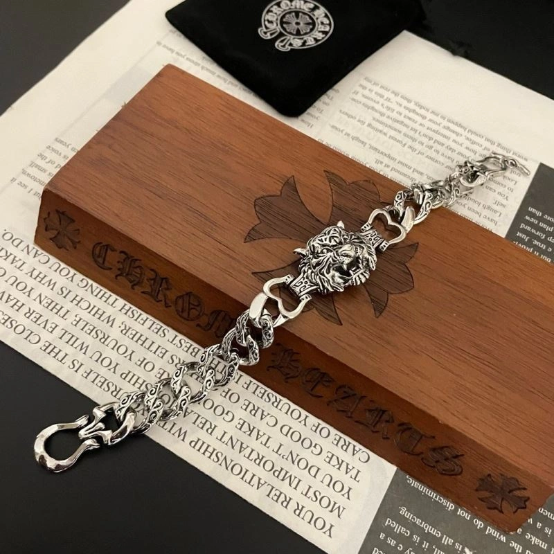 Stylish Chrxmx Hxxrts Bracelets 301510