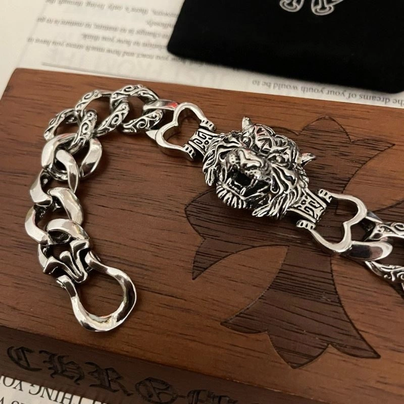 Stylish Chrxmx Hxxrts Bracelets 301510