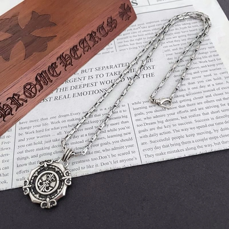 Breathable Chrxmx Hxxrts Necklaces 301033