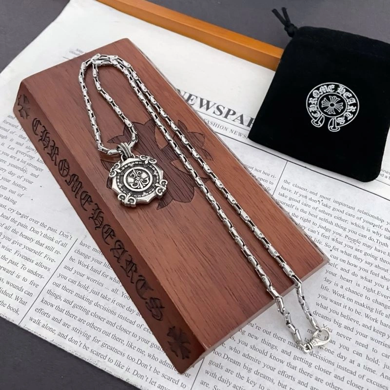 Breathable Chrxmx Hxxrts Necklaces 301033