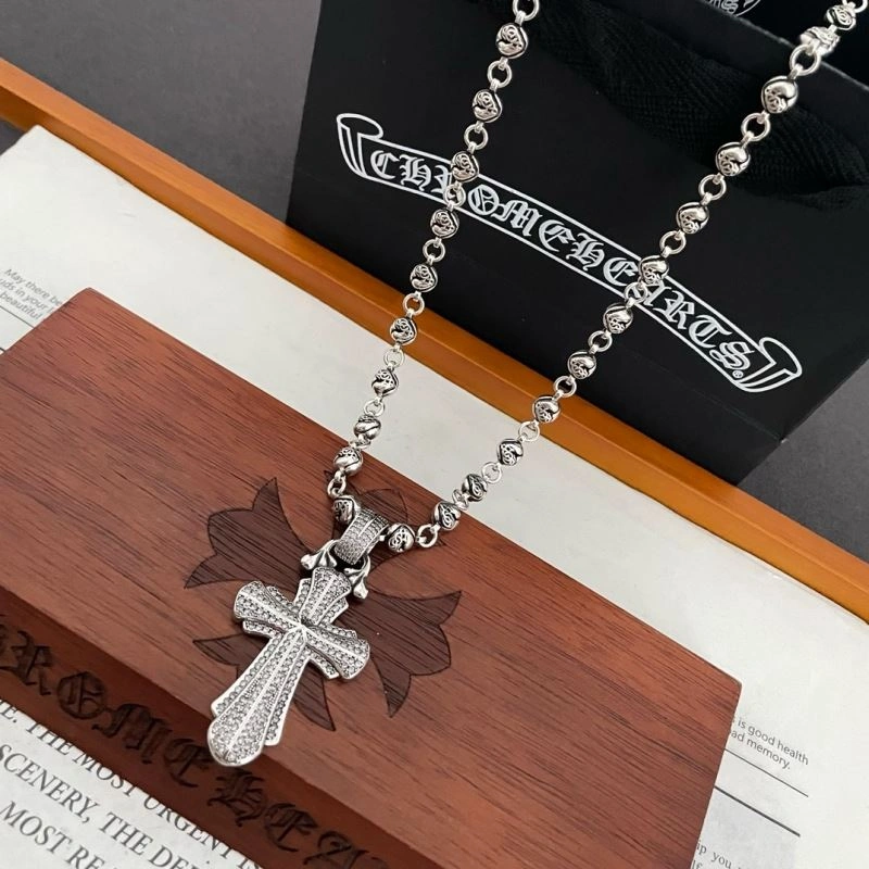Versatile Chrxmx Hxxrts Necklaces 301027