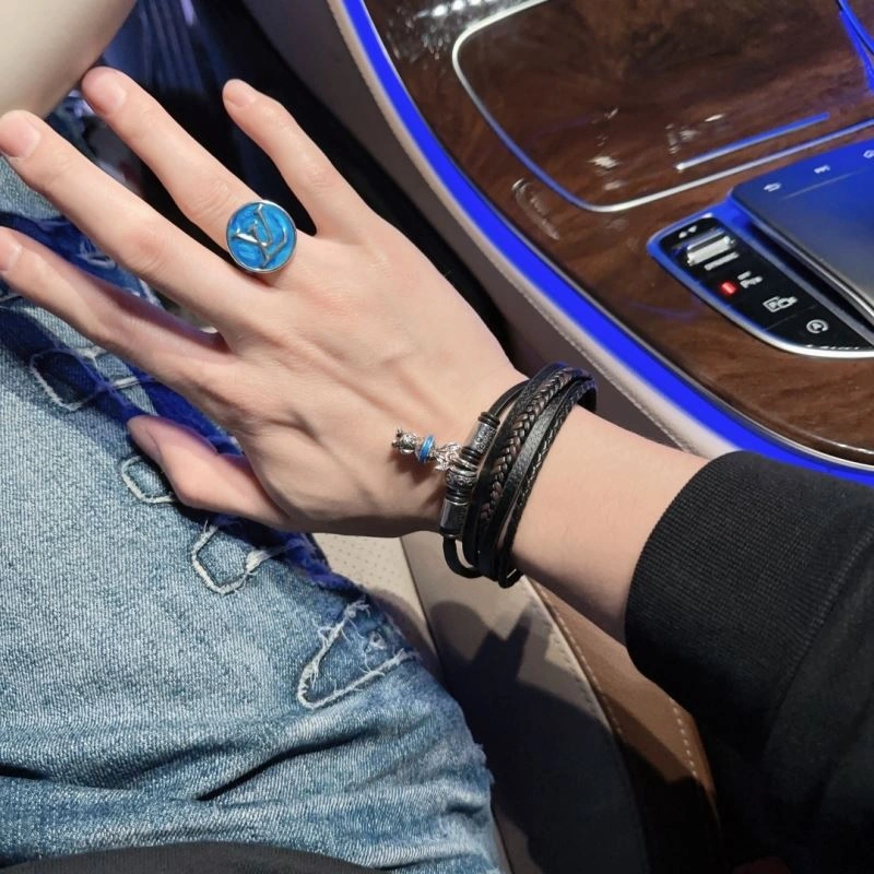 Efficient LX Bracelets 311985