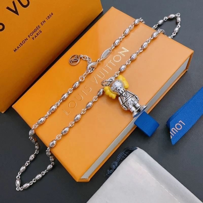 Comfortable LX Necklaces 311541