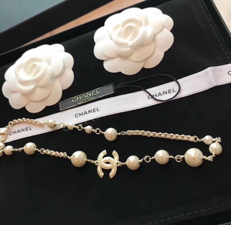 Cozy Chxnxl Brooches 292839