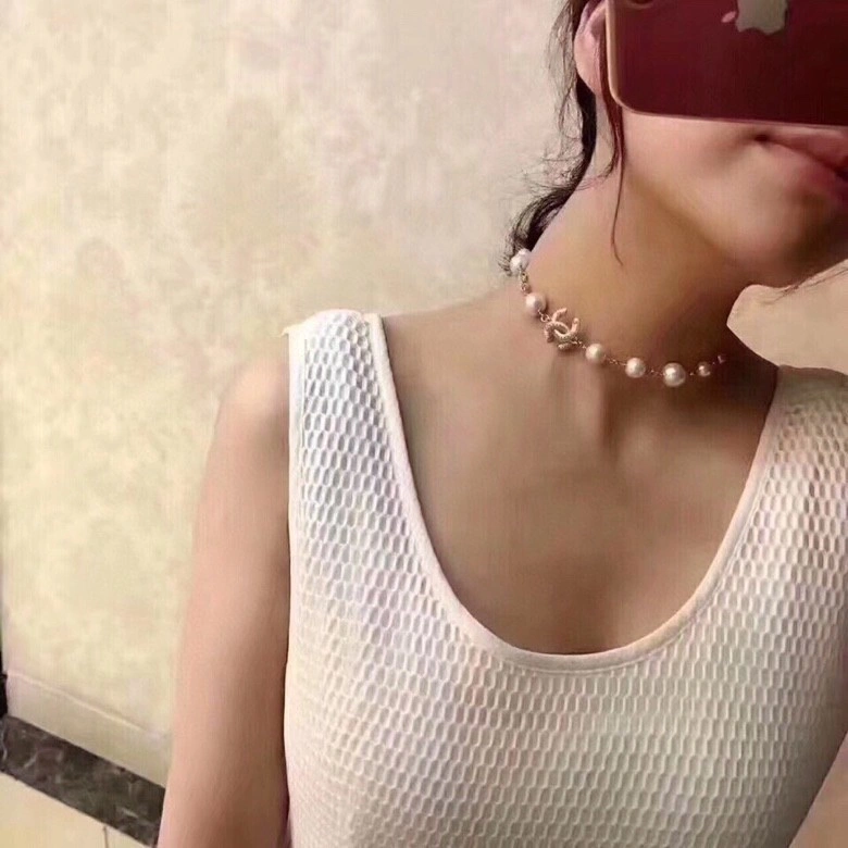 Cozy Chxnxl Brooches 292839
