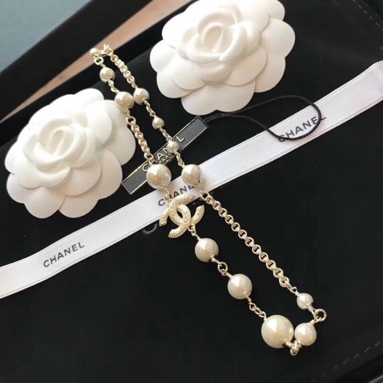 Cozy Chxnxl Brooches 292839