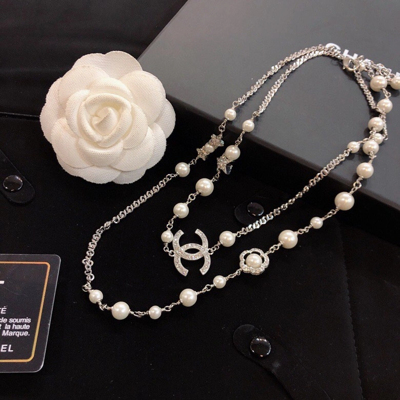 Cozy Chxnxl Brooches 292833