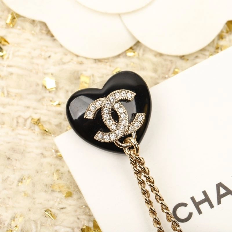 Breathable Chxnxl Earrings 291783