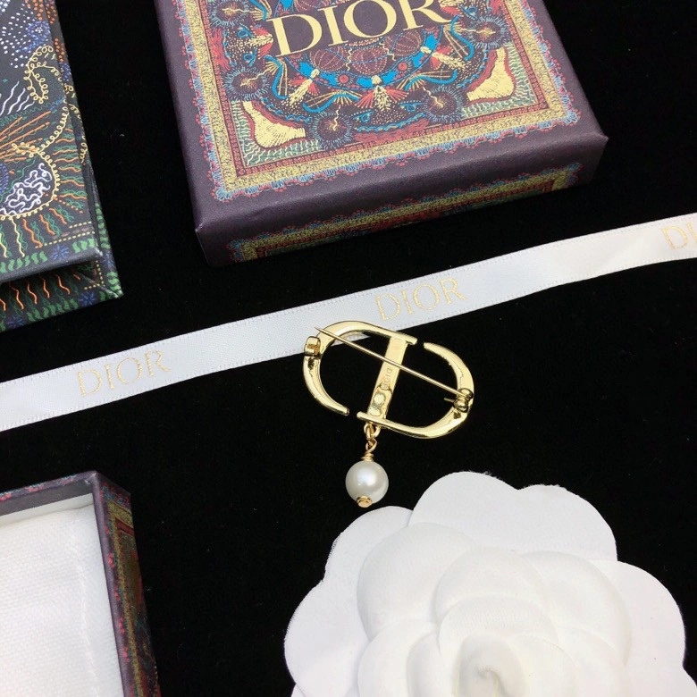 Affordable Christian Dxxr Brooches 295453