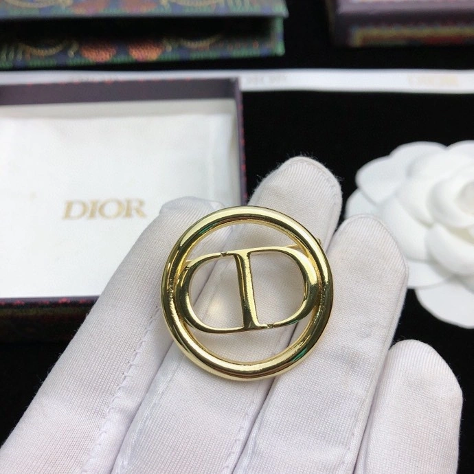 Christian Dxxr Brooches Durable 295468