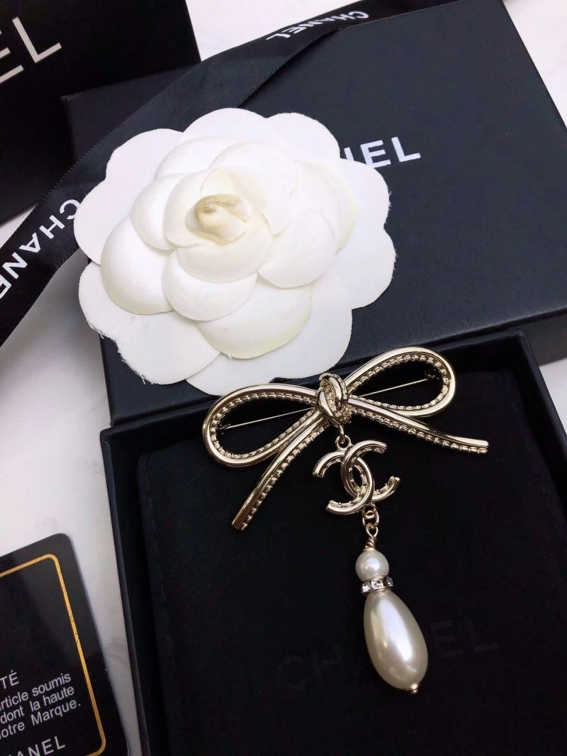 TopPick Chxnxl Brooches 292825