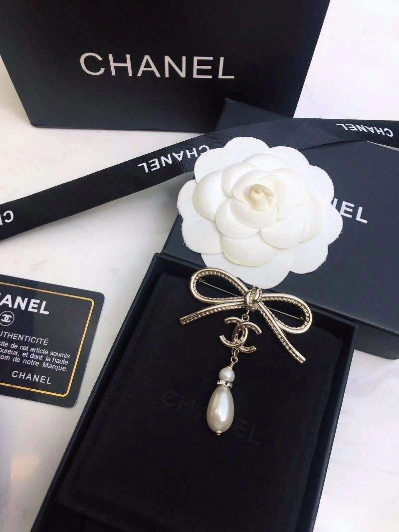 TopPick Chxnxl Brooches 292825
