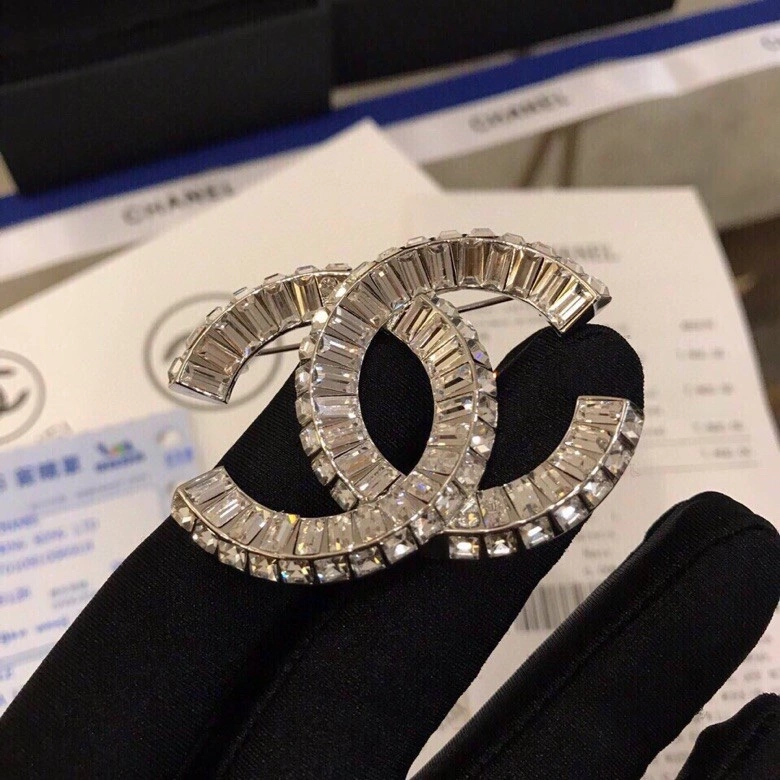 Flexible Chxnxl Brooches 292823