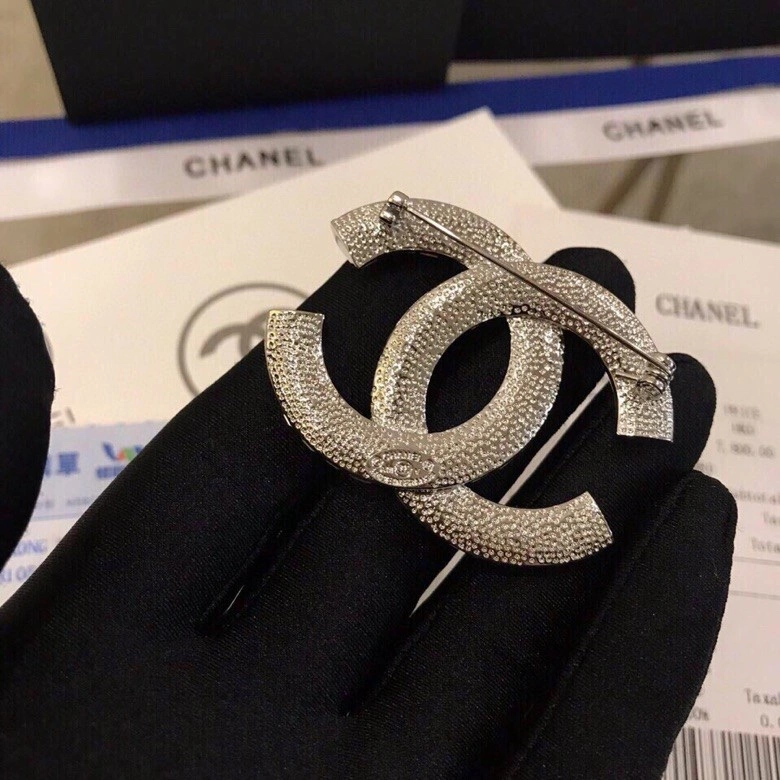 Flexible Chxnxl Brooches 292823