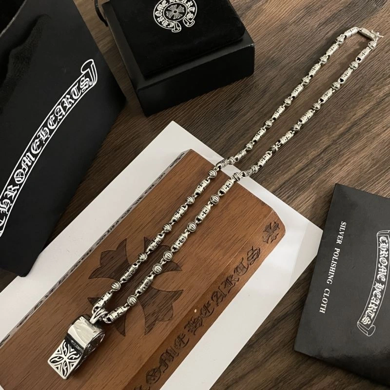 WellDesigned Chrxmx Hxxrts Necklaces 301002