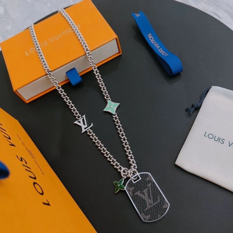 Comfortable LX Necklaces 311526