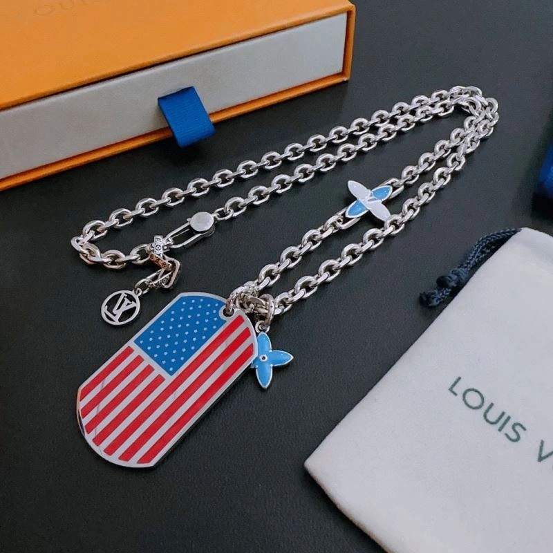 Functional LX Necklaces 311518