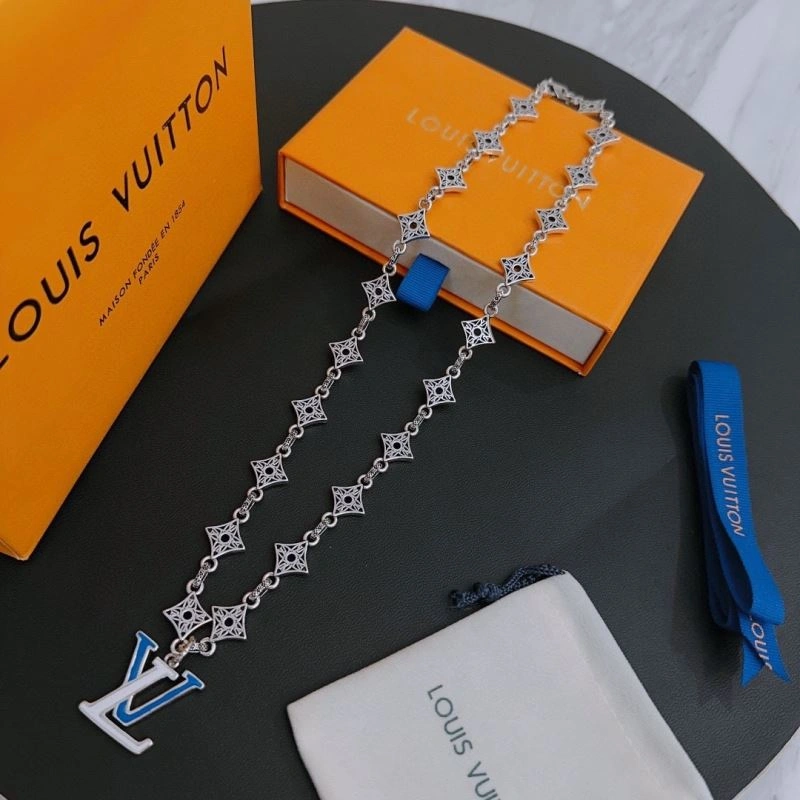 Fashionable LX Necklaces 311516