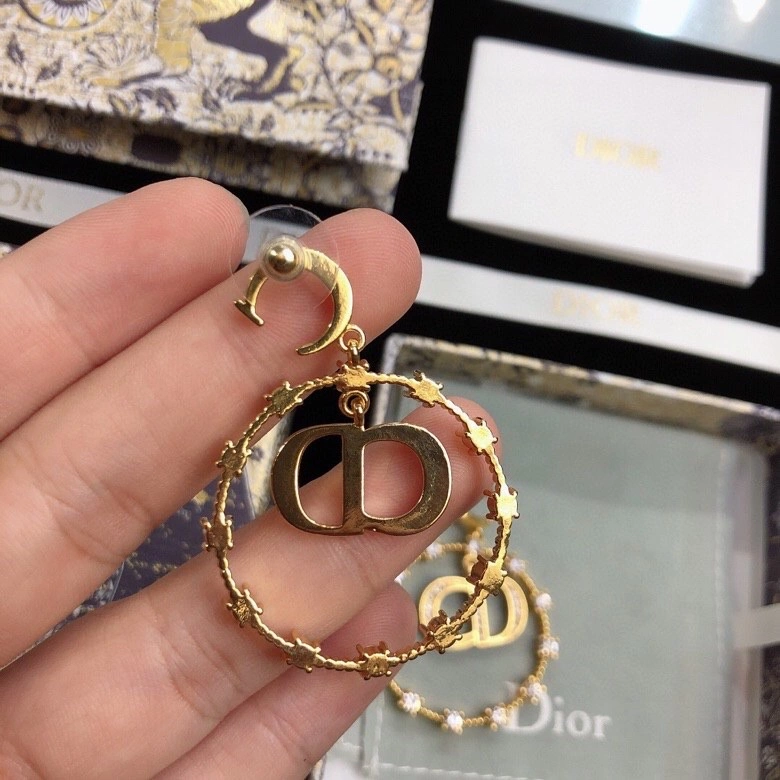 HighQuality Christian Dxxr Earrings 295379