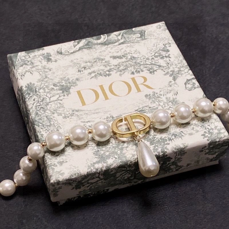 Vibrant Christian Dxxr Necklaces 295113