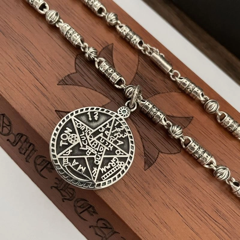 Durable Chrxmx Hxxrts Necklaces 301015