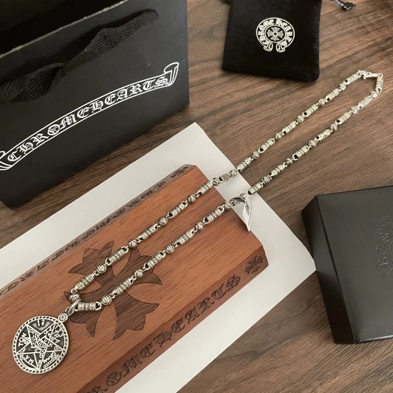 Durable Chrxmx Hxxrts Necklaces 301015
