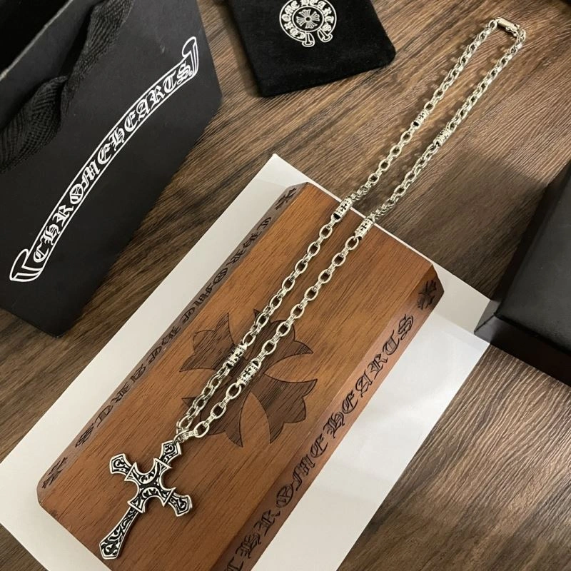 Resilient Chrxmx Hxxrts Necklaces 300994