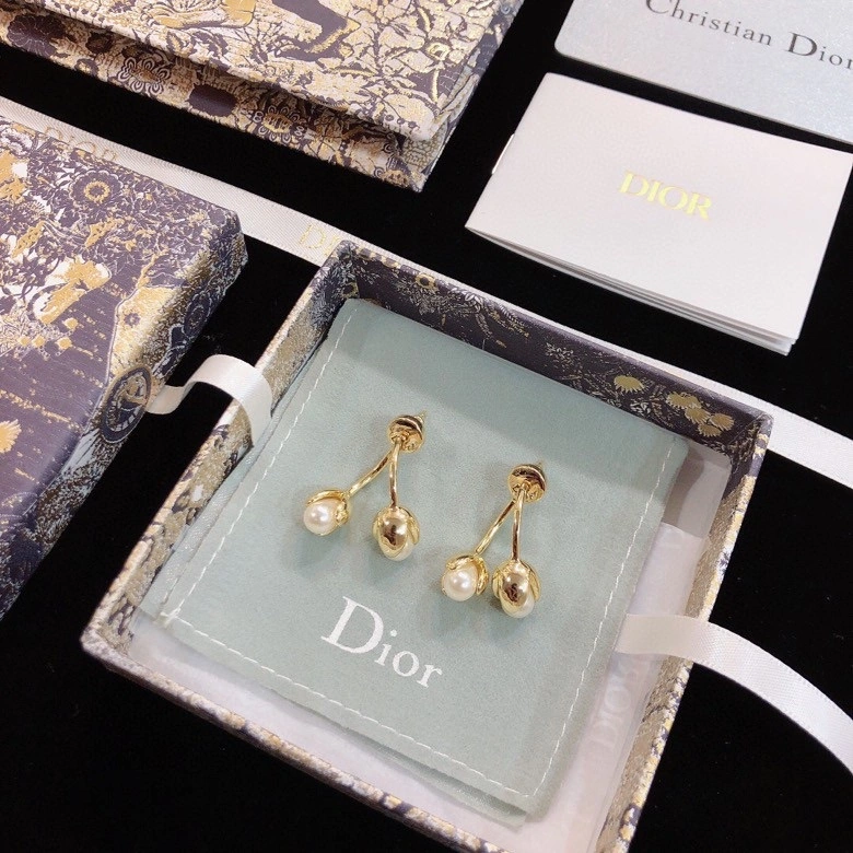 WellDesigned Christian Dxxr Earrings 295372