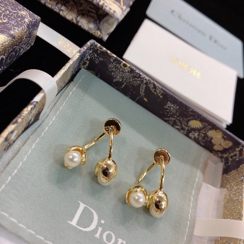 WellDesigned Christian Dxxr Earrings 295372
