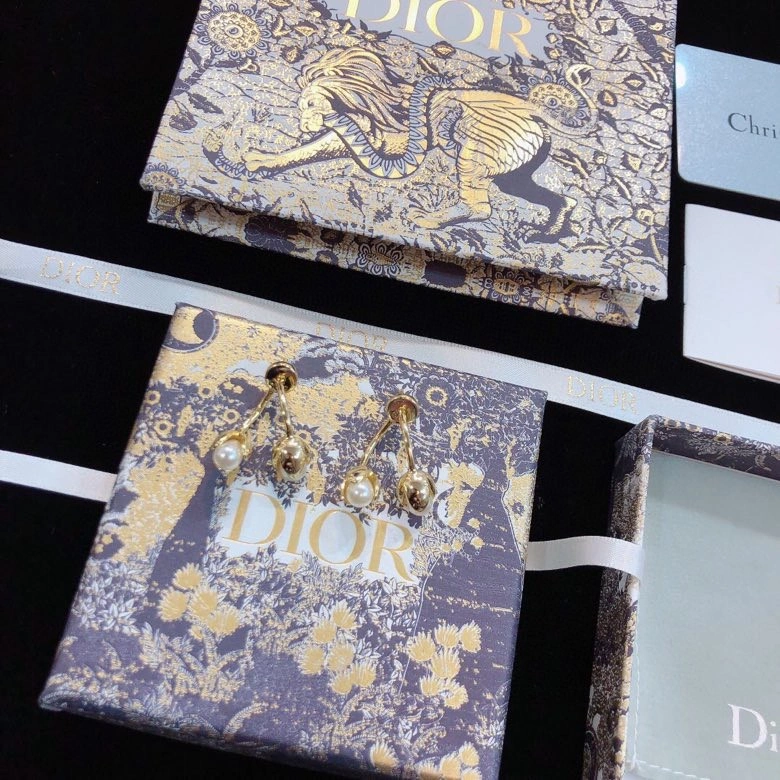 WellDesigned Christian Dxxr Earrings 295372