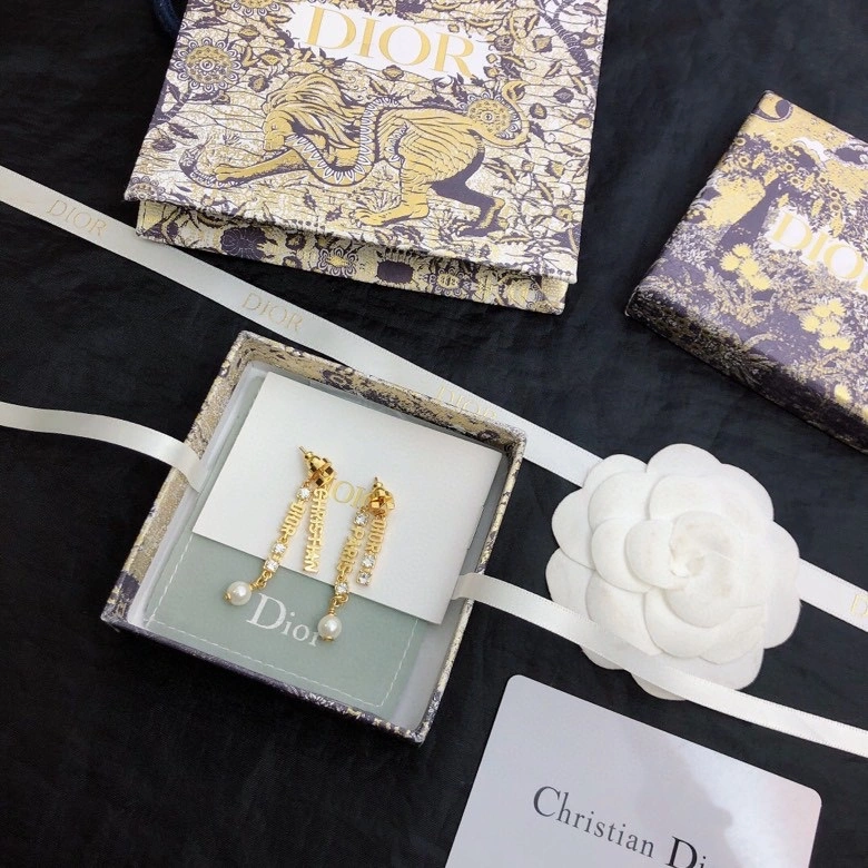 Christian Dxxr Earrings Soft 295370