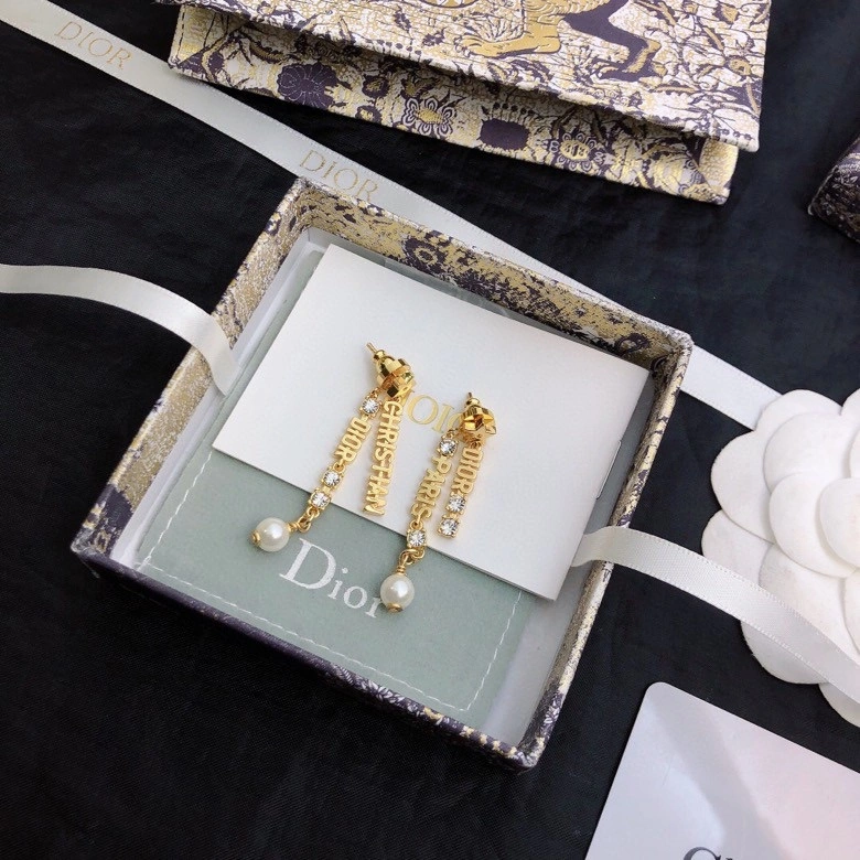 Christian Dxxr Earrings Soft 295370