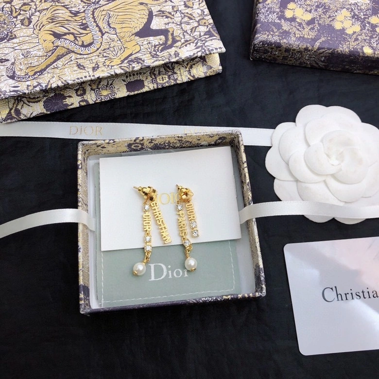 Christian Dxxr Earrings Soft 295370