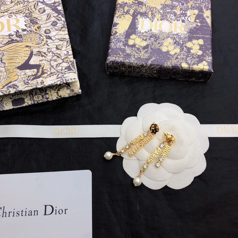 Christian Dxxr Earrings Soft 295370