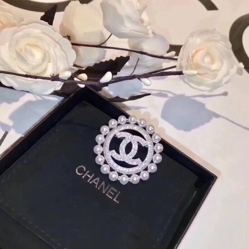 Sophisticated Chxnxl Brooches 292802