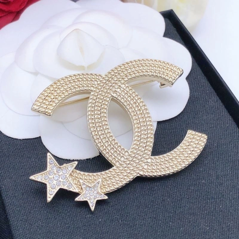 Affordable Chxnxl Brooches 292800
