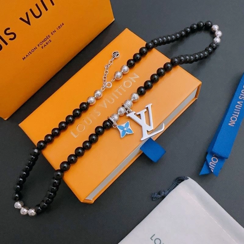 Refined LX Necklaces 311511