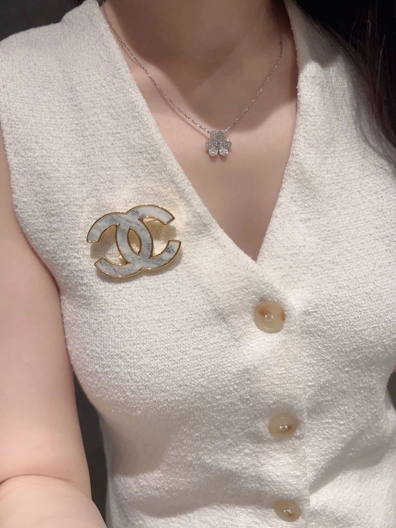 Chxnxl Brooches Vibrant 292789