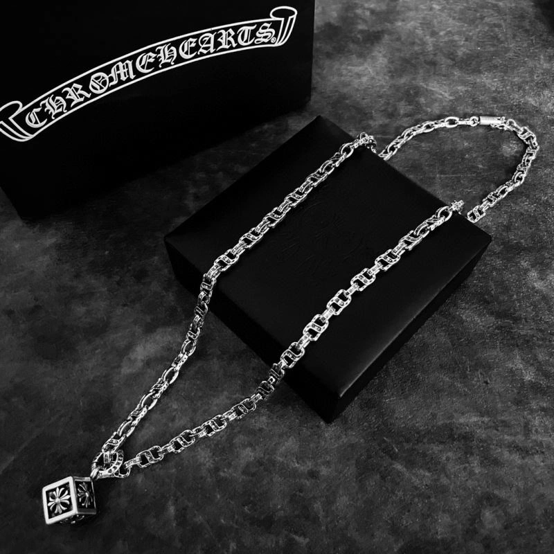 Fashionable Chrxmx Hxxrts Necklaces 300971